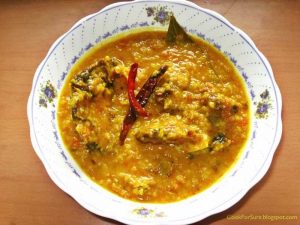 Macher Matha Diye Moong Daal