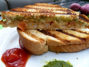 Aloo matar sandwich