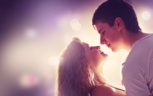 6940024-girl-boy-couple-smile-love-photo
